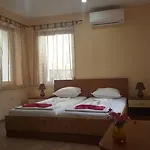 Cathedral Πανσιόν